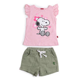 Conjunto Snoopy® para Niña Playera Rosa con Olanes + Short Verde Olivo | Outfit Fresco y Casual